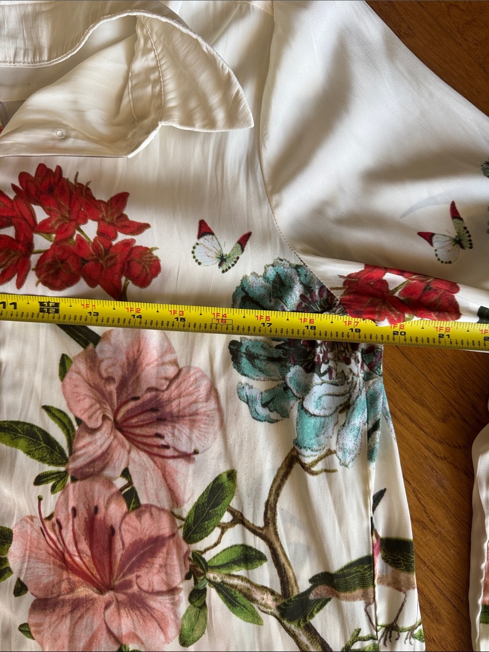 Rose & Olive White Floral Botanical Button-Down Shirt - Picture 9 of 10